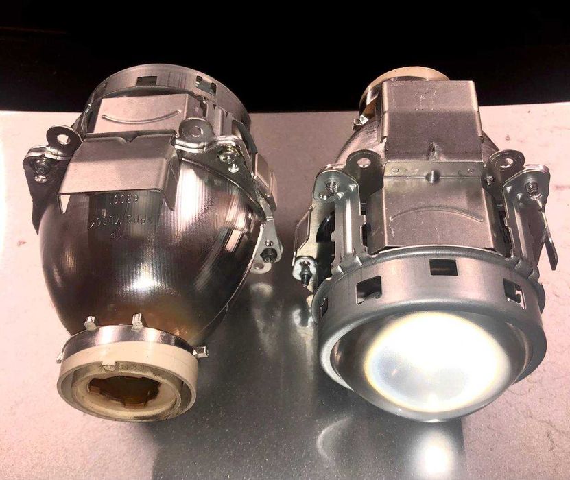 Лінзи автомобільні оригінальні Toyota Camry