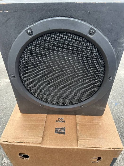 Продам сабвуфер в гарному стані