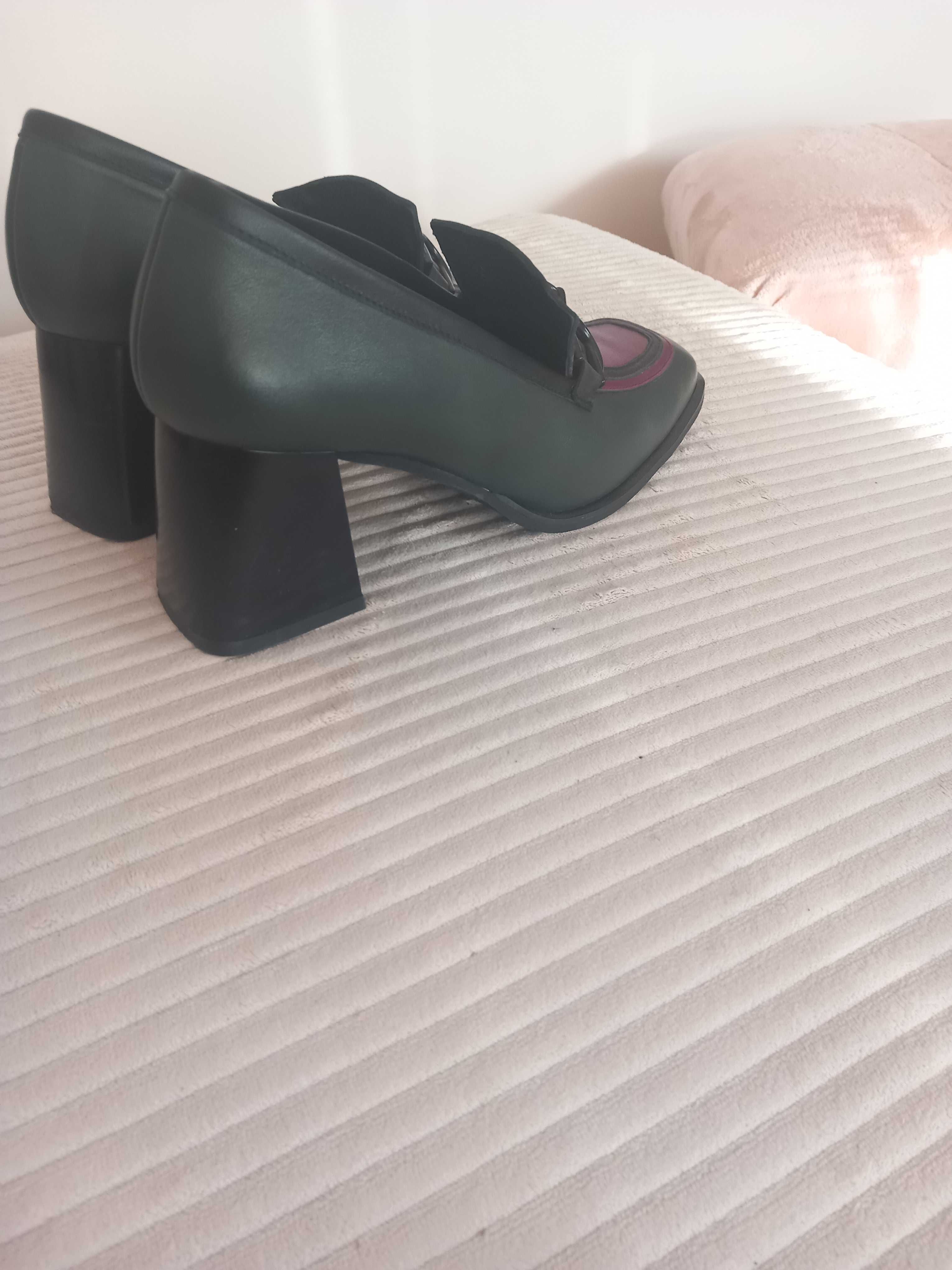 Buty mokasyny nr 40 skóra