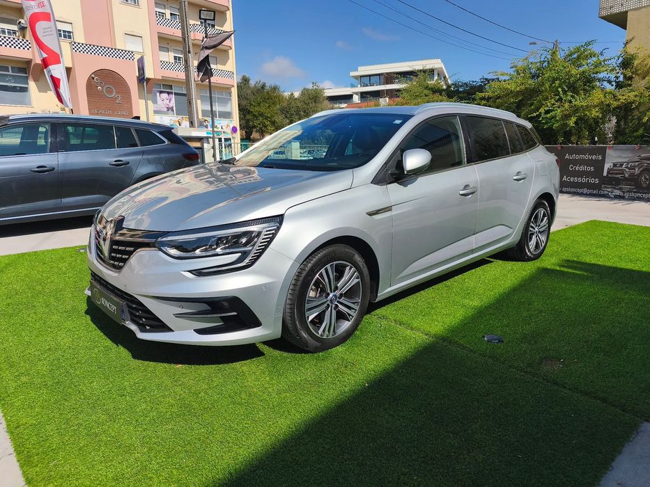 Renault Mégane Sport Tourer E-TECH Plug-in 160 INTENS