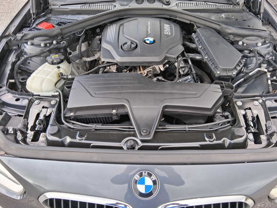 BMW 116d 5 portas led