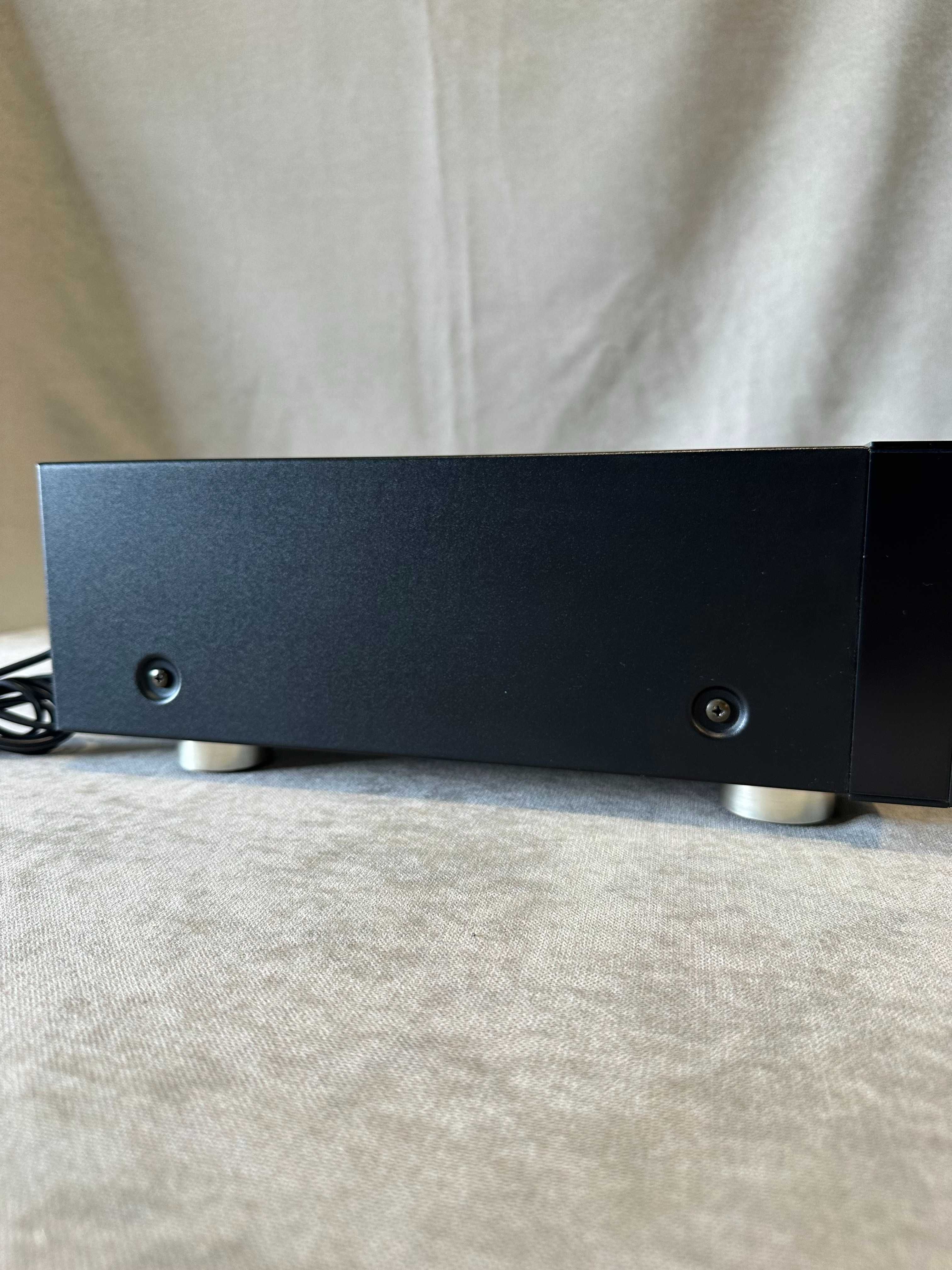 Magnetofon Kasetowy Onkyo Integra TA - 2750  w b.dobrym stanie