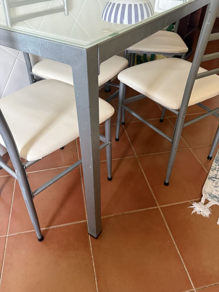 Mesa de cozinha ou sala 1.10 L x 0.70 x 0.75 altura