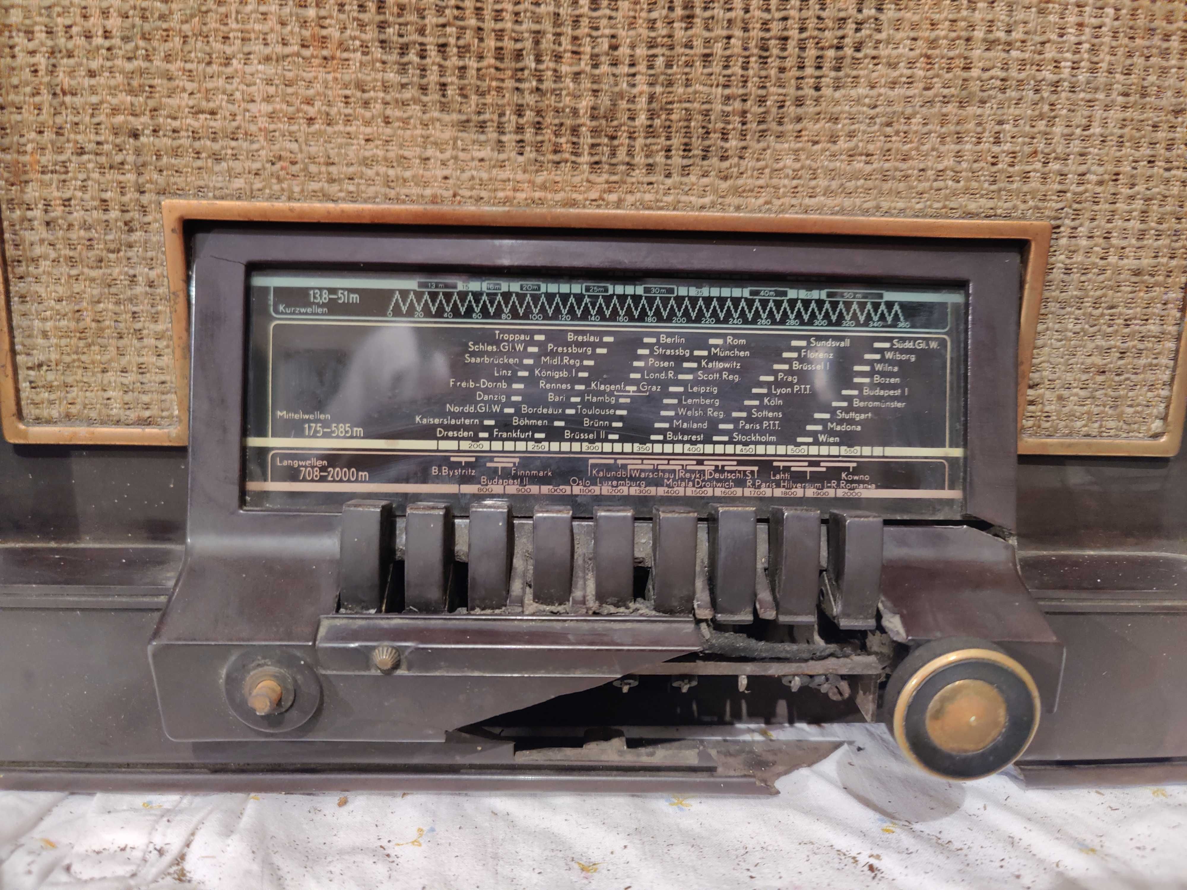 Radio lampowe Philips 680A