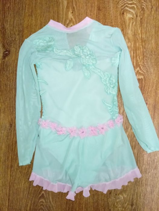 Продам танцевальный детский купальник