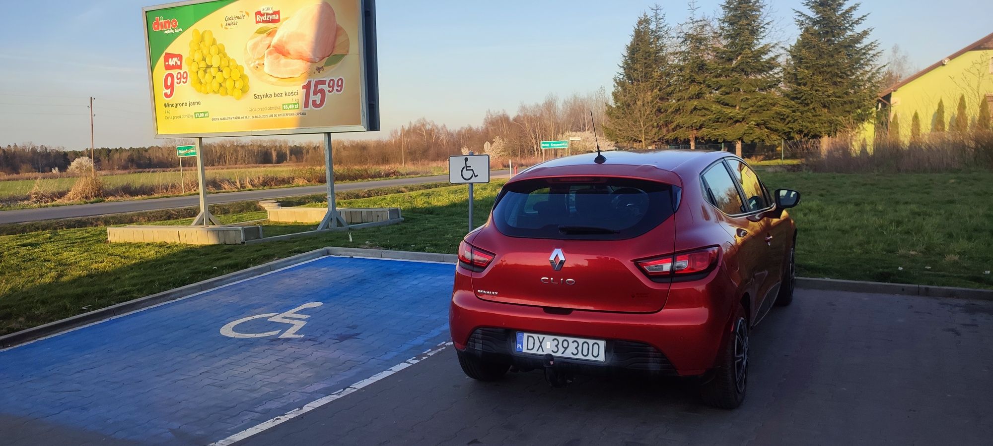 Renault Clio 4 uszkodzone 2013 zarejestrowane opłacone diesel euro 5
