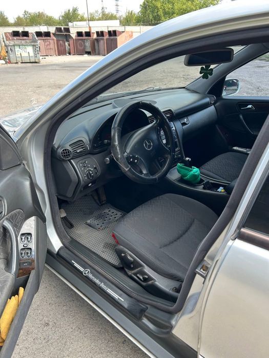 Mercedes C класса W203