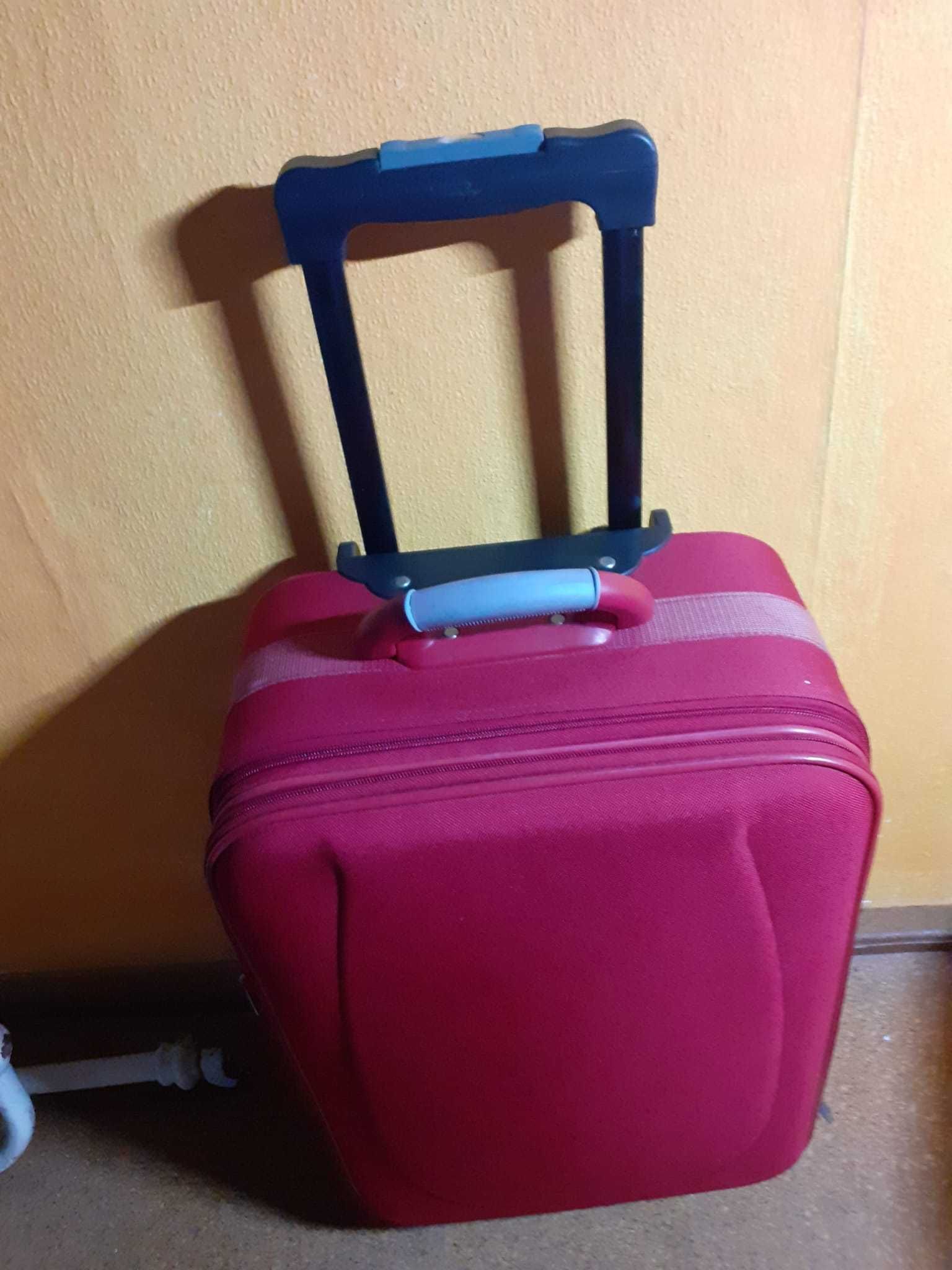 Mala de porão vermelha
