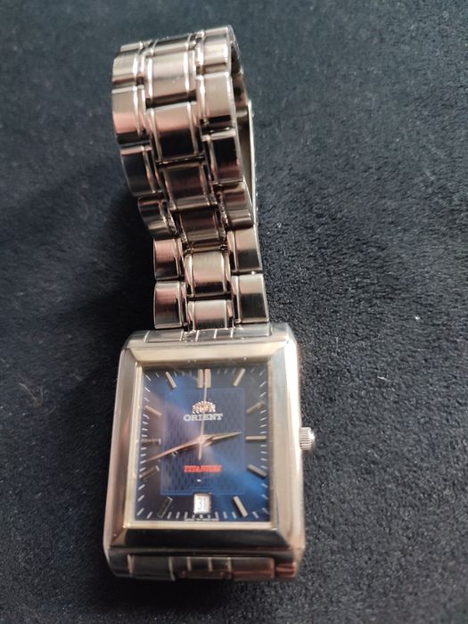 Продам оригінальний orient titanium