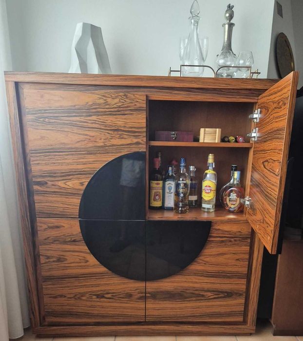 Bar e aparador pau ferro