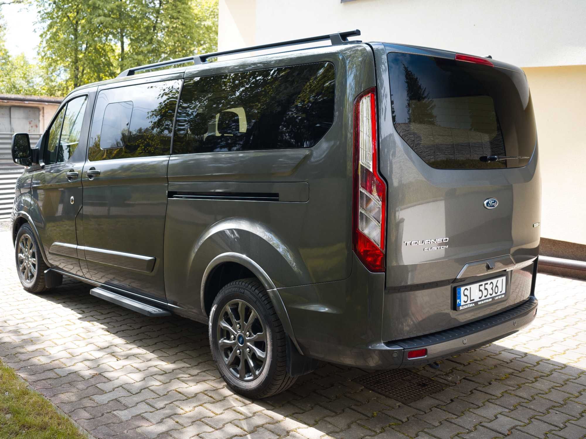 Wynajem BUS VAN 8 os. FORD Tourneo Custom 2023 HYBRYDA Premium