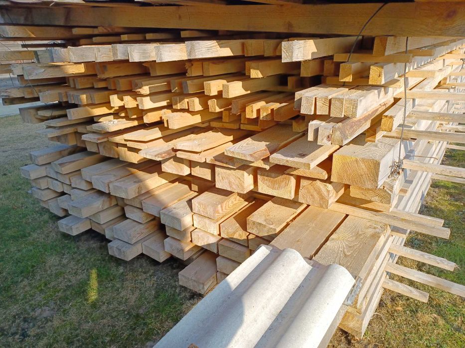 Więźba dachowa krokwie kantówki łaty