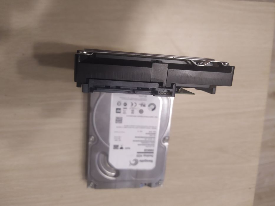 Dysk Seagate 2tB 3.5" sata ST2000DM001