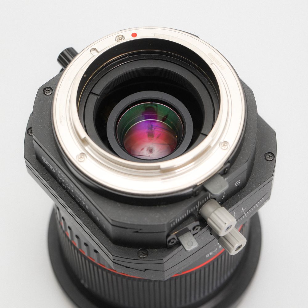 Samyang 24mm f3.5 tilt-shift Canon EF