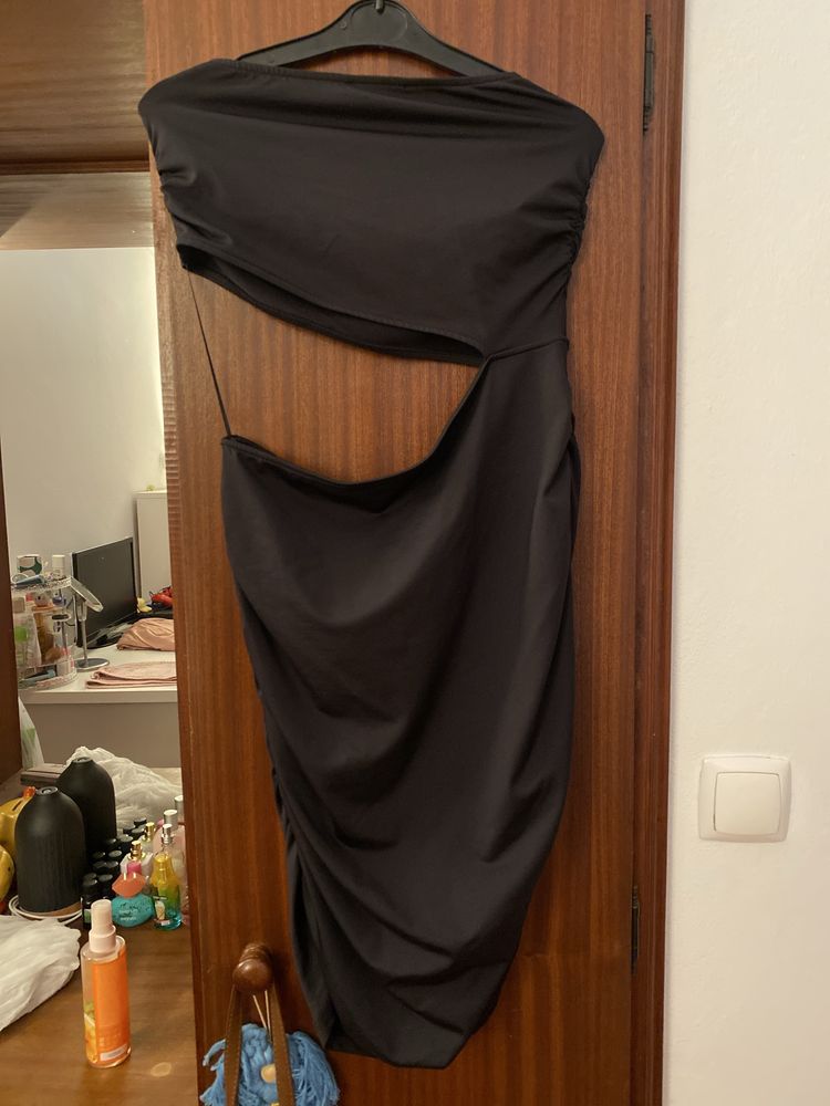 Vestido cai cai com abertura