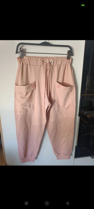 Śliczne spodnie za kolano,z metki S/ M