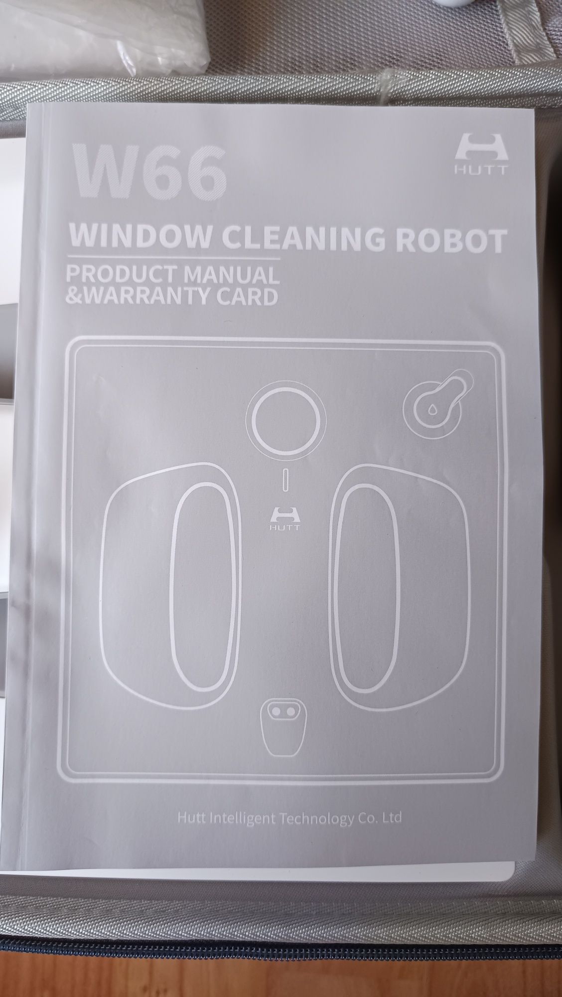 Hutt w66 Window cleaning robot