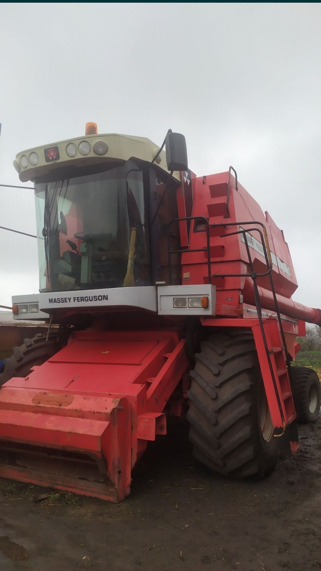 Продам комбайн Massey Ferguson 40