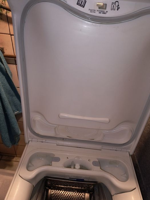 Pralka Electrolux ewt1066 ekw otwierana z góry A++