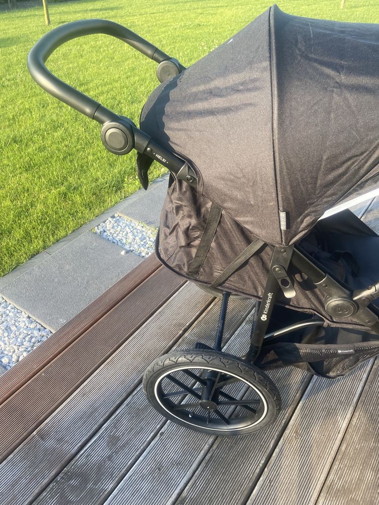 Wozek spacerowy Helsi czarny kinderkraft