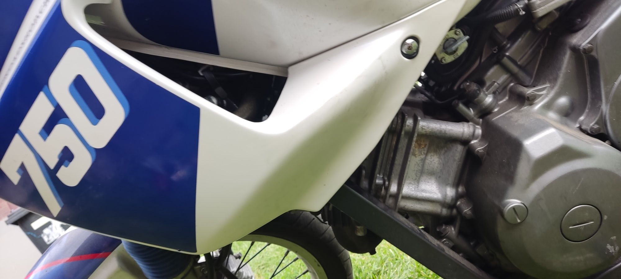 Yamaha xtz 750 super tenere bok owiewka lewa