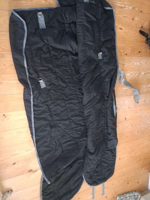 Derka stajenna z wypełnieniem r. 145cm
