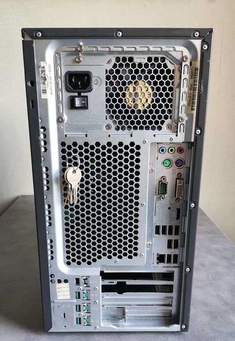 Fujitsu Celsius W280 | i5-650 | SSD+HDD | Windows 11 Pro 24H2