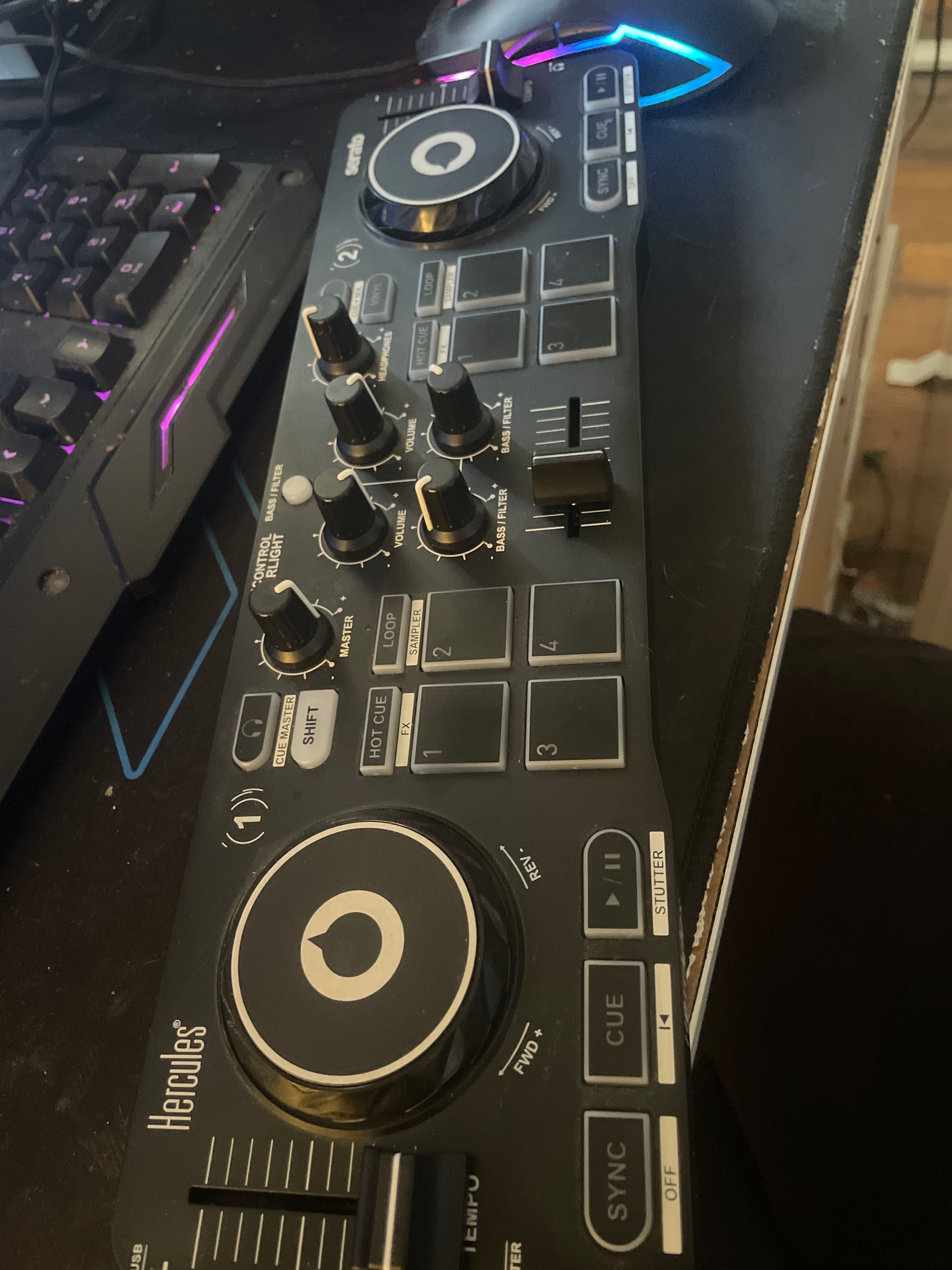 Mesa Dj Hércules Starlight + Fones Hércules em perfeitas condições