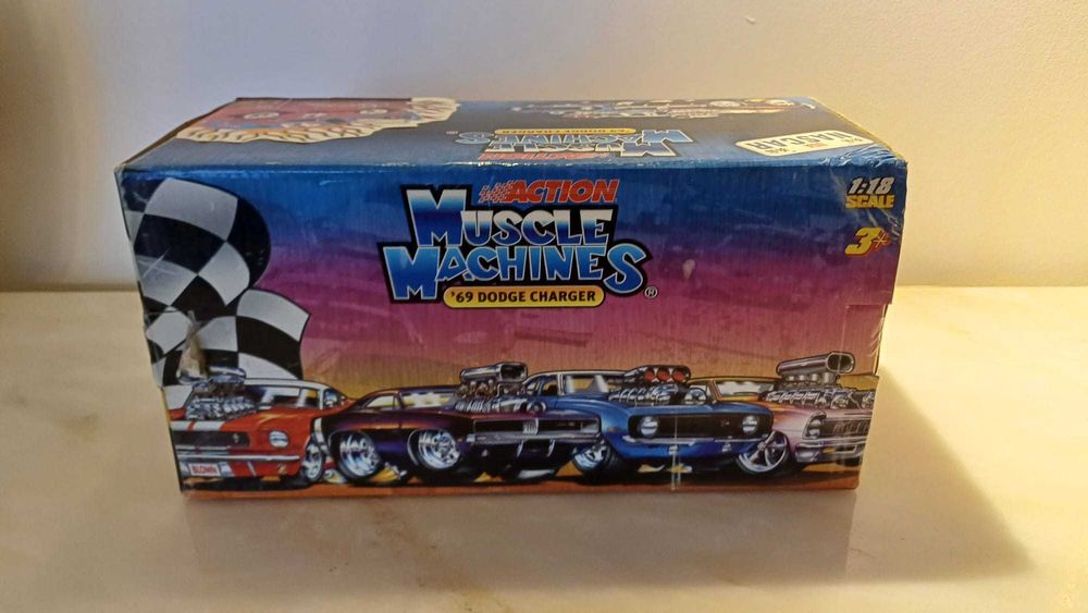 Miniatura 69' Dodge Charger MUSCLE MASCHINES Action - MINICHAMPS 1:18