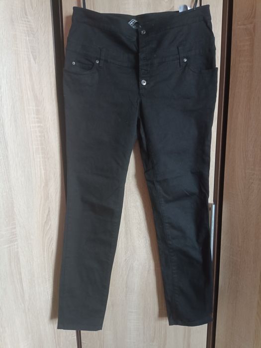Spodnie czarne damskie
