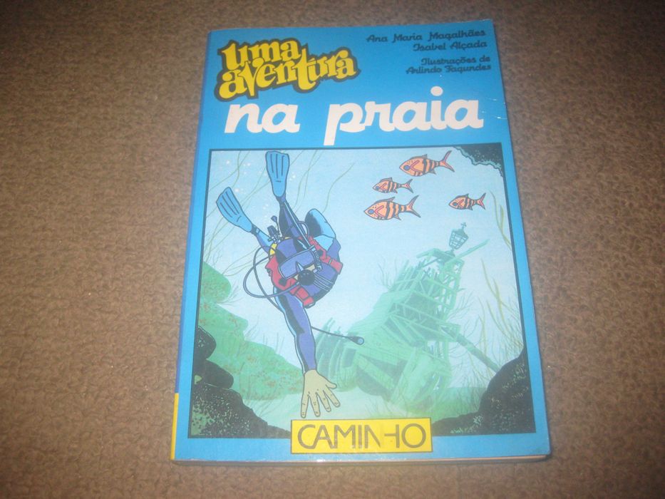 Livro "Uma Aventura na Praia"