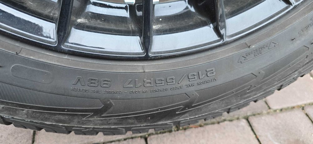 Koła zimowe 215/55/17 AEZ 17 cali good year ultra grip