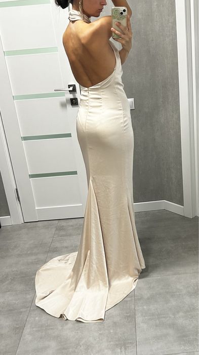 Дуже гарна вечірня сукня