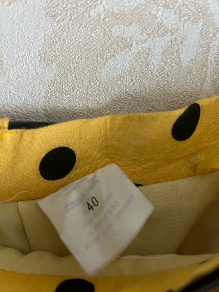 Spódnica PRL r. L  40 z paskiem plastikowym