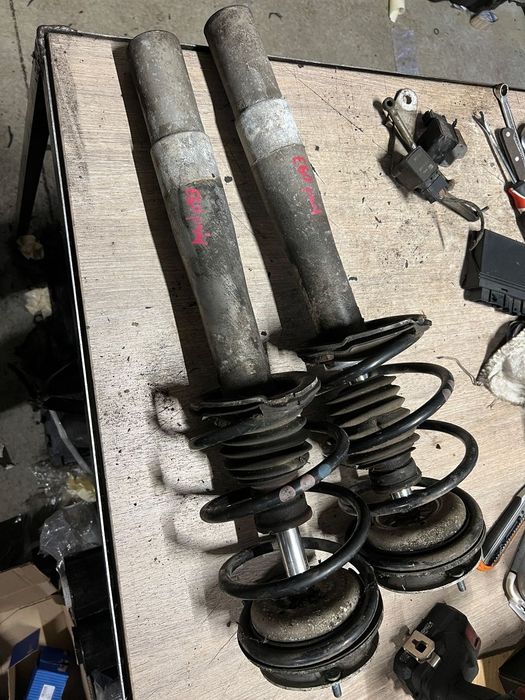 Amortyzatory przód przednie MCperson e60 e61 kompletne lewy prawy Oryginał