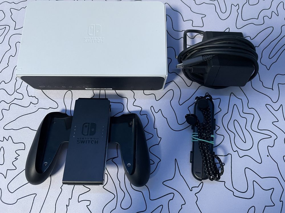 Ігрова приставка портативна Nintendo Switch OLED