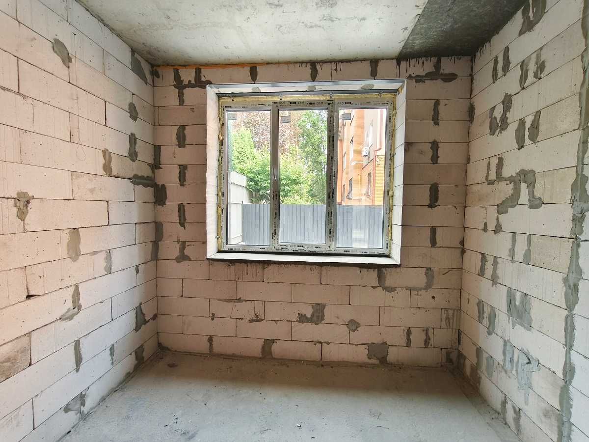 Готовий таунхаус з центральними комунікаціями!