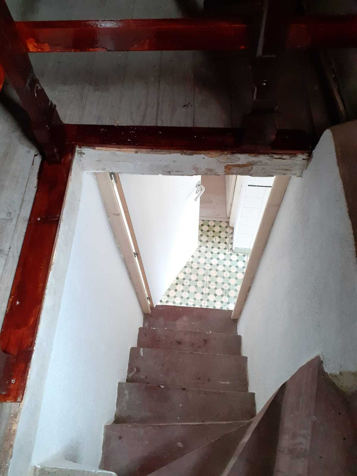 Moradia T2 com pequeno terraço