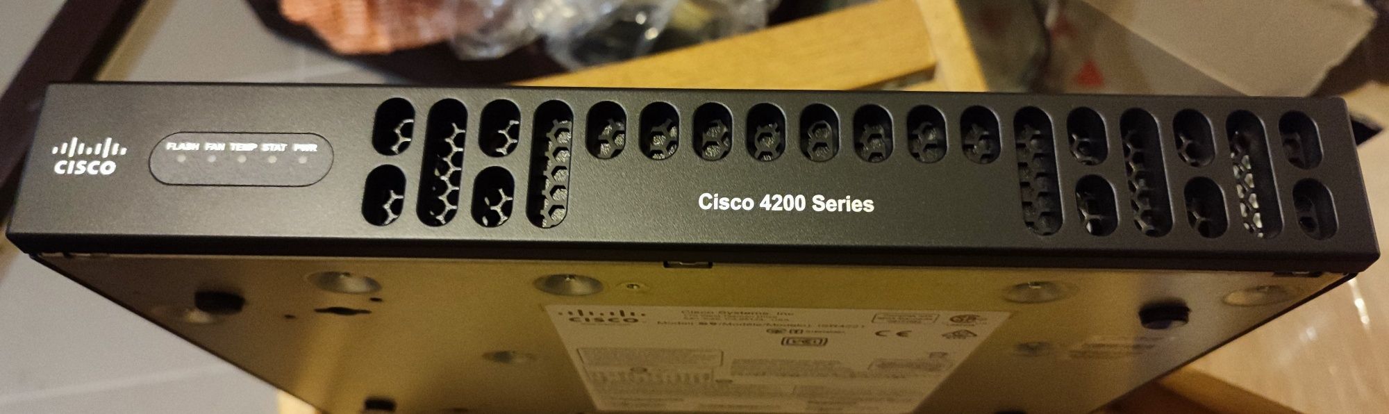 Роутери Cisco ISR4221