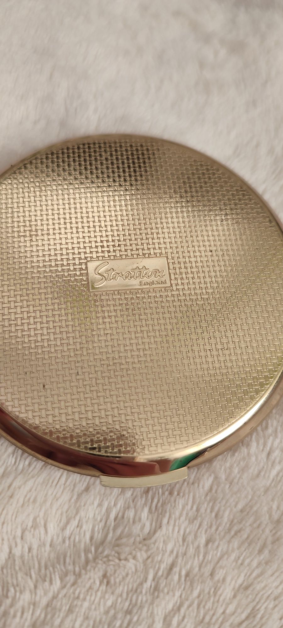 Vintage 1950’s Stratton Made in England Powder Compact Gold Textured