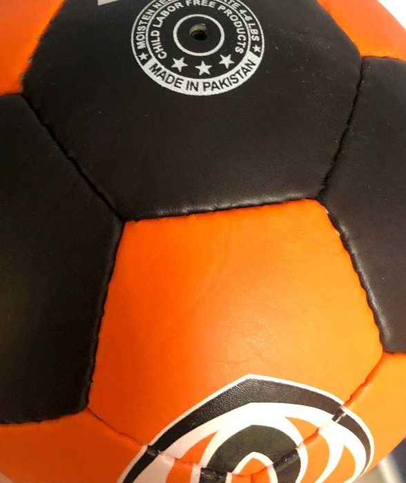 Професійний футбольний м'яч ФК Шахтар для асфальту