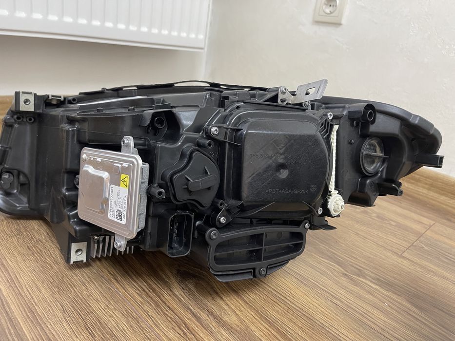 Фари BMW F10 рест права ліва комплект рестайлінг бмв ф 11 рестайлінг