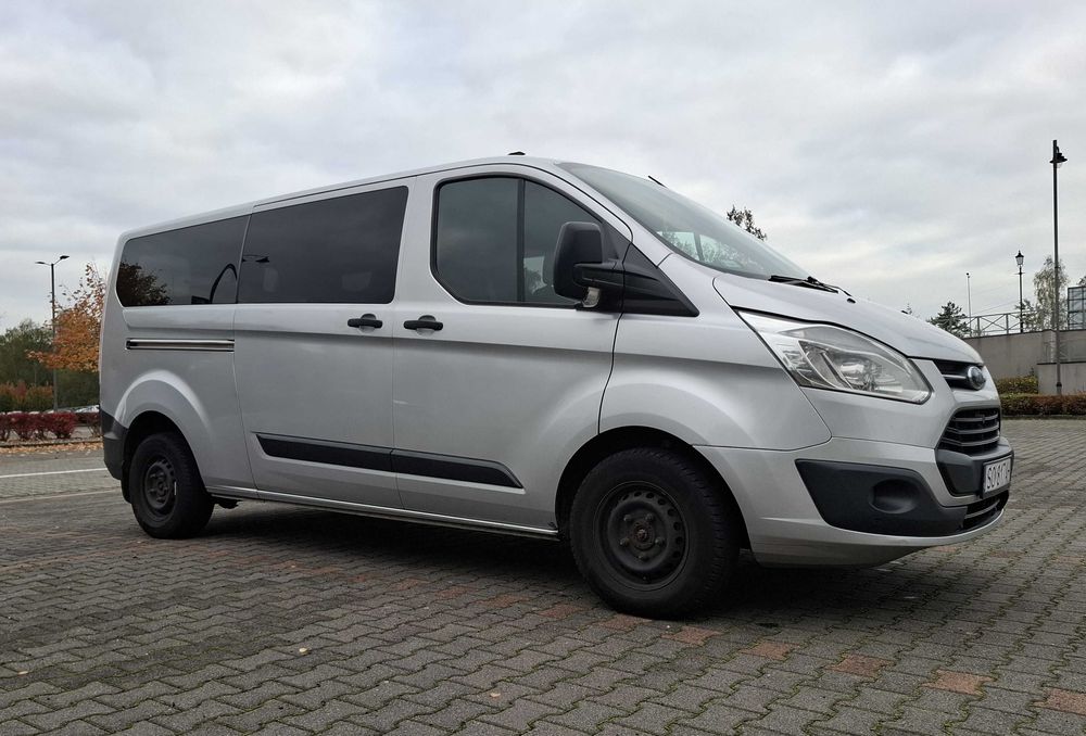 Wynajem Busa 9 osób *** Ford Transit Custom *** Long ***