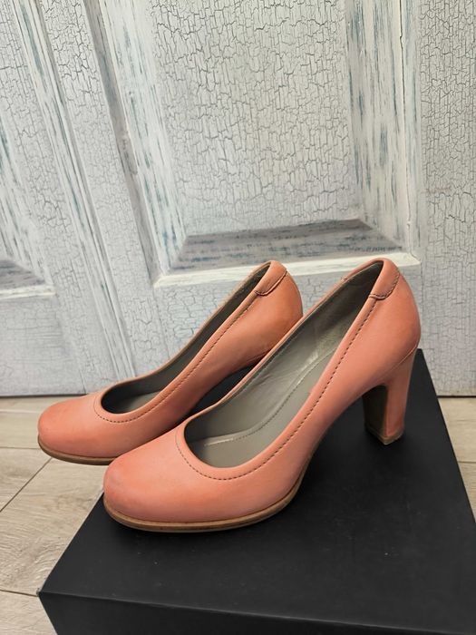 Туфлі в гарному стані 37 розмір