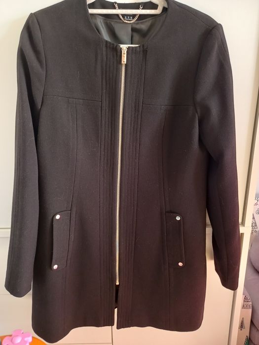 Płaszczyk przejściowy F&F rozmiar 38