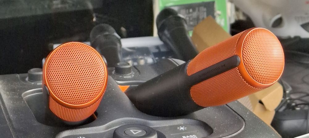 Microfone JBL - Sem fios.
