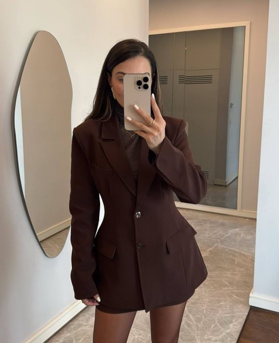 костюм шоколадного коліру, ромір s