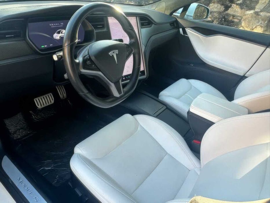 Tesla Model S Performance      2020