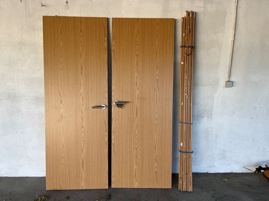 Portas interiores com pouco uso