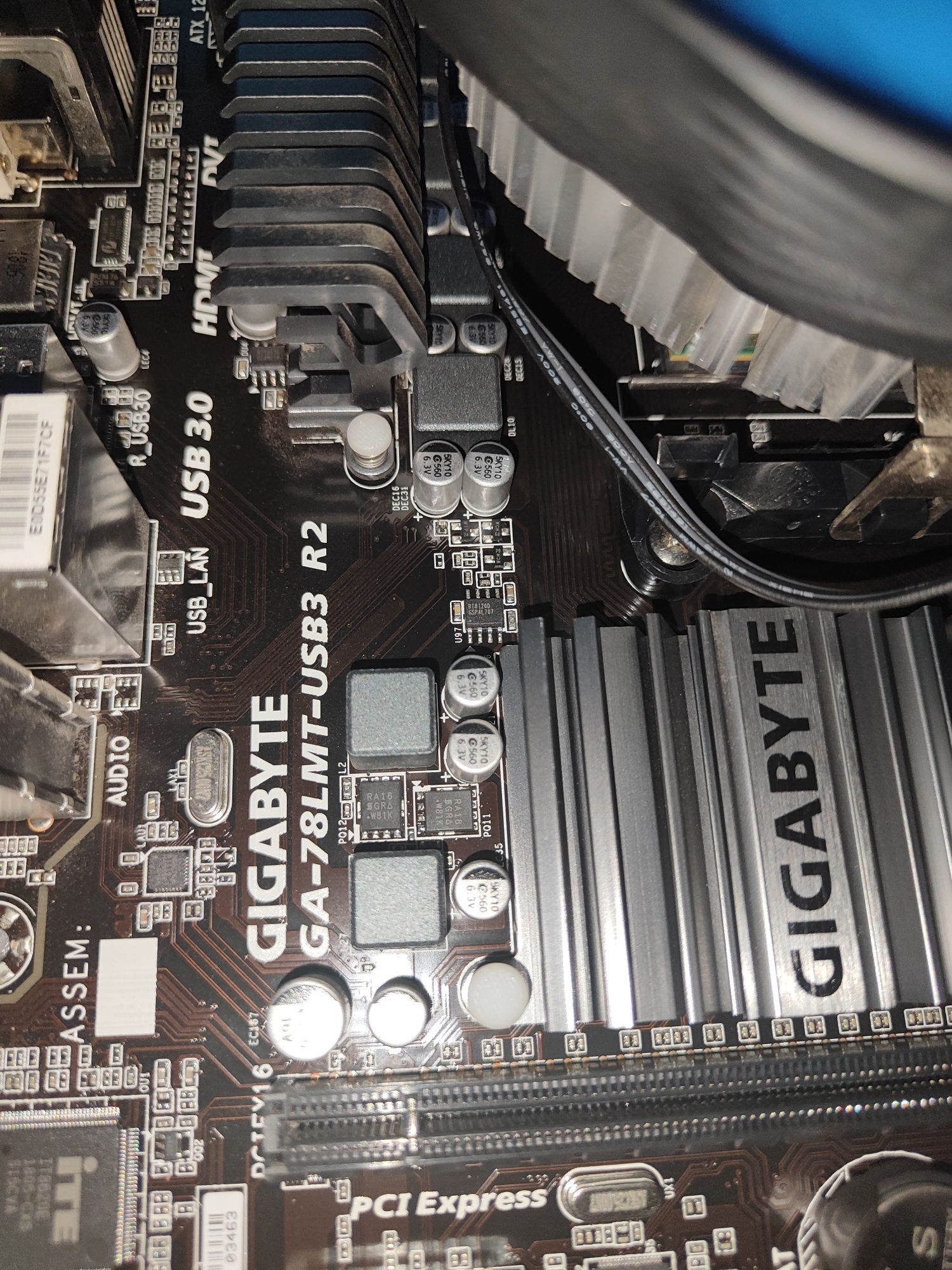 Комплект AMD FX-6300 + Gigabyte ga-78lmt-usb3 r2 + 16GB DDR3